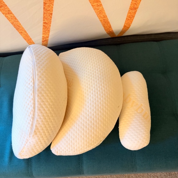 Baby Bub Pregnancy Pillow - Picture 3 of 3